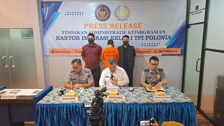 Paparan terkait pengamanan WNA Tiongkok yang diduga salahgunakan izin tinggal.