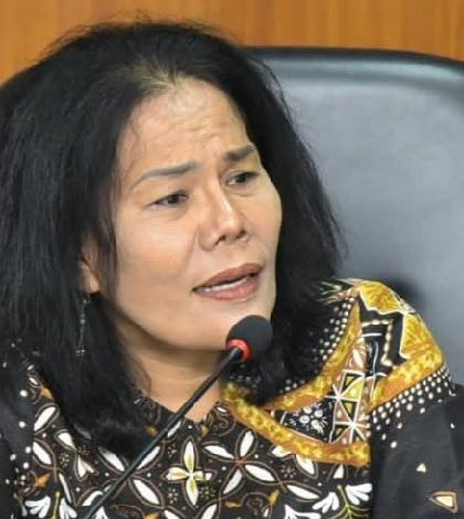 Wakil Ketua Fraksi Golkar DPRD Medan Modesta Marpaung SKM