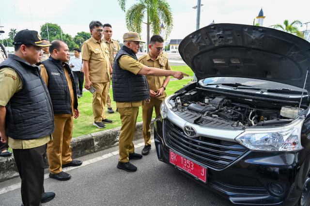 Penjabat (Pj) Sekretaris Daerah Provinsi Sumatera Utara (Sumut) Sulaiman Harahap memimpin Apel Kendaraan Dinas Operasional Roda 4 (Empat) Pemerintah Provinsi Sumut Tahun Anggaran 2026 di Lapangan Astaka/Gedung Serbaguna Jalan Willem Iskandar, Deliserdang, Senin (18/5/2026). Foto/Diskominfo Sumut 