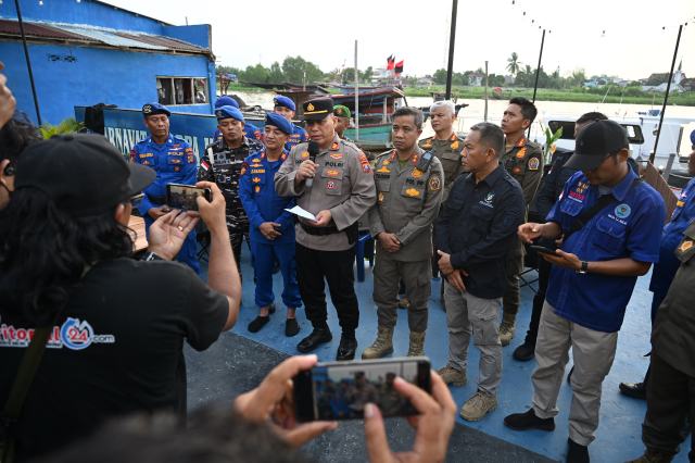 Pemprov Sumut dan Pemko  Tanjungbalai menunjukkan komitmen kolaborasi yang solid dalam memberantas peredaran gelap narkotika. Sinergitas ini diwujudkan melalui pelaksanaan Patroli Laut Gabungan yang menyisir area Selat Malaka di Kota Tanjungbalai dan Kabupaten Asahan, Sabtu (6/6/2026). Foto/Diskominfo Sumut 