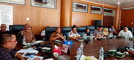 Rapat Dengar Pendapat (RDP) pembahasan Mega Proyek Bus Rapid Transit (BRT) di kantor DPRD Medan.