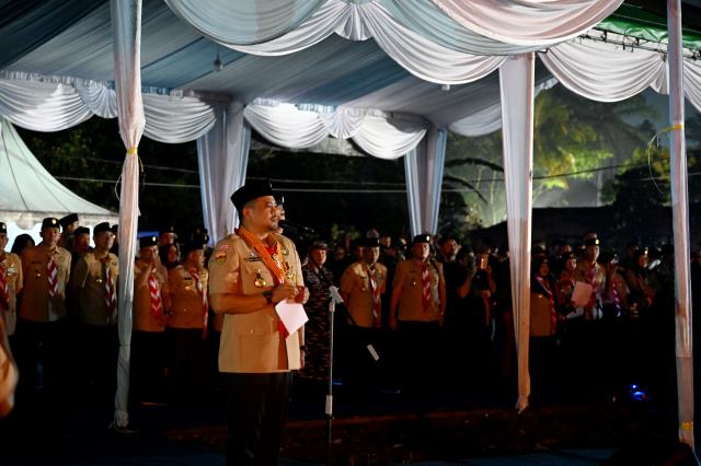 Gubernur Sumut Bobby Nasution menghadiri Jambore Daerah (Jamdasu) XI Gerakan Pramuka Sumut Tahun 2026, pada acara Upacara Api Unggun di Bumi Perkemahan Sibolangit, Sabtu (11/7/2026) malam.