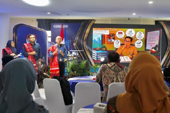 IMG-20260702-WA0003(1)_resize_33 Bapenda Kota Medan secara resmi memperkenalkan inovasi terbarunya, QRESTO (Quick Response Electronic Splitting System for Tax Optimization), dalam perhelatan Forum Bisnis dan Investasi pada rangkaian Rapat Kerja Nasional (Rakernas) Asosiasi Pemerintah Kota Seluruh Indonesia (APEKSI) XVIII di Mall Pelayanan Publik, Rabu (1/7/2026).