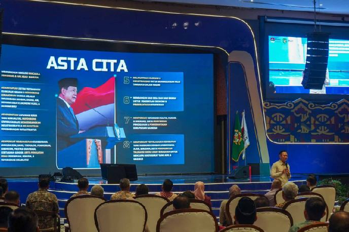 IMG-20260703-WA0004_resize_55 Menteri Koordinator Bidang Infrastruktur dan Pembangunan Kewilayahan, Agus Harimurti Yudhoyono, resmi menutup Rapat Kerja Nasional (Rakernas) XVIII Asosiasi Pemerintah Kota Seluruh Indonesia (APEKSI)Tahun 2026 di Grand City Hall Medan, Kamis (2/7/2026).